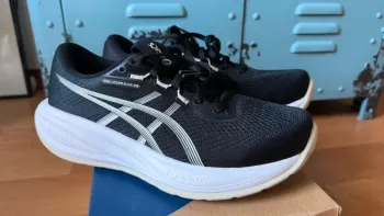 Asics Gel Cumulus 28 Running Shoes usato