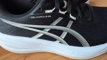 Asics Gel Cumulus 28 bike usato — immagine 6 di 10