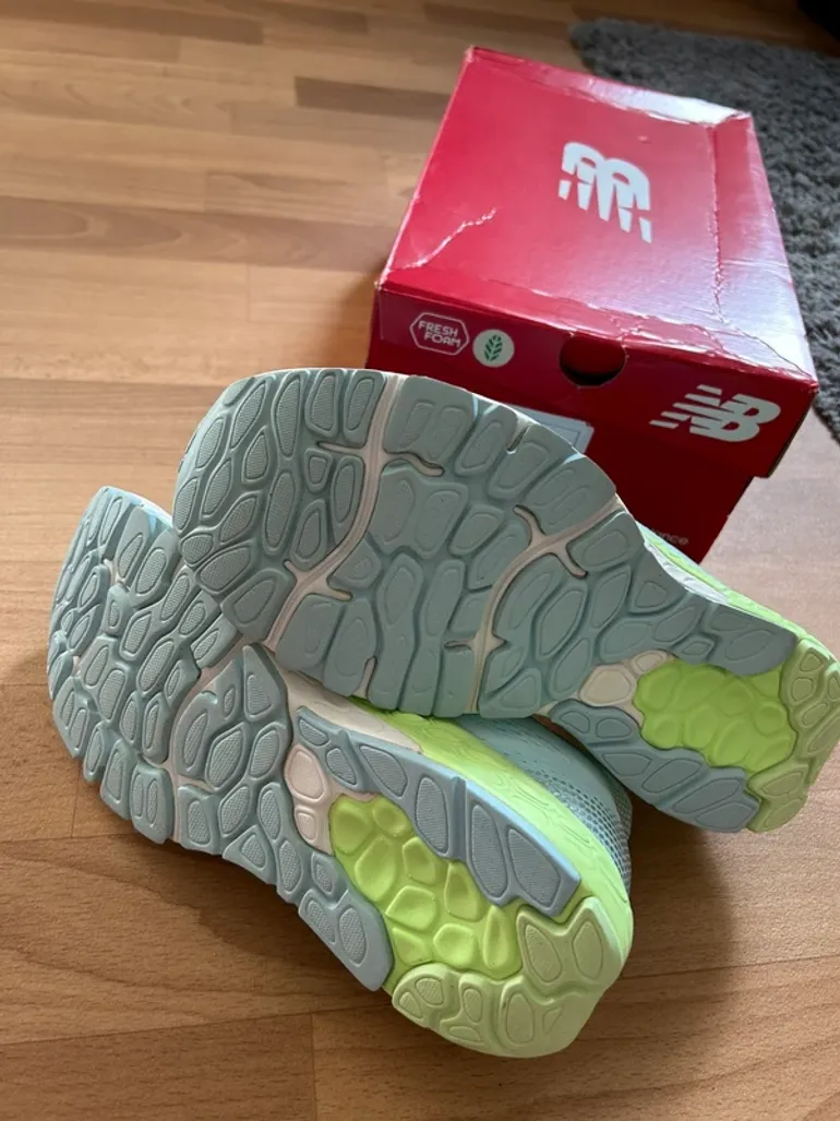 Used New Balance 880 Fresh Foam bike — image 5 of 6
