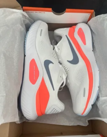 Nike Structure 26 Running Shoes usato