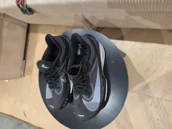 Nike Zoom X Running Shoes usato