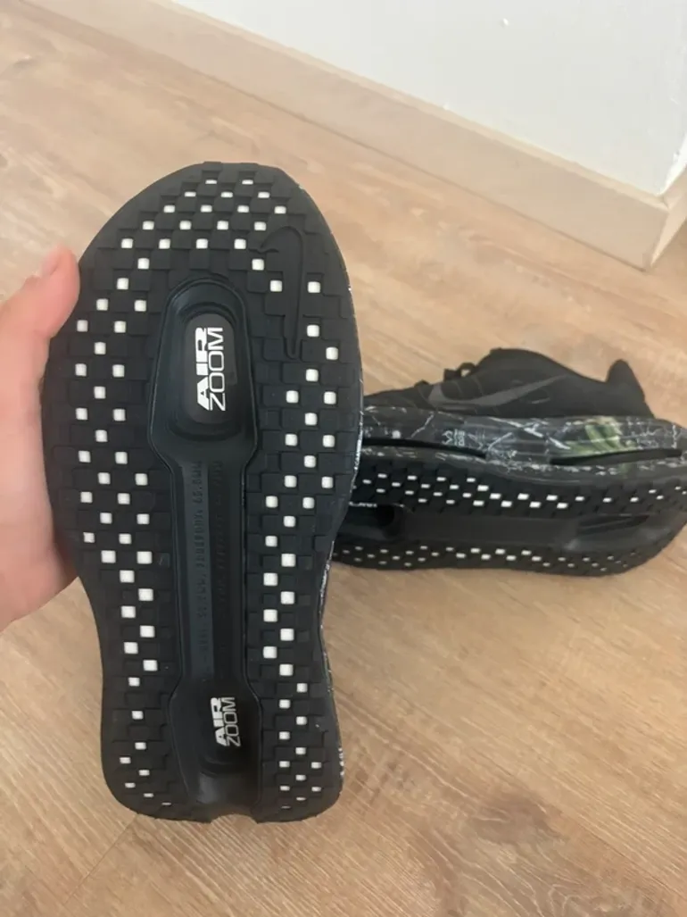 Premium Vomero CM bike usato — immagine 9 di 10