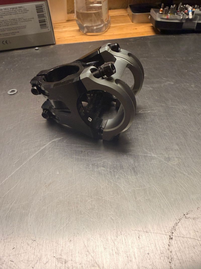 Brugt Sixpack Racing Millenium Stem 2026 Cockpit