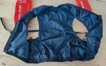 Compressport Trail running vest with 2 flasks bike de segunda mano — imagen 4 de 6