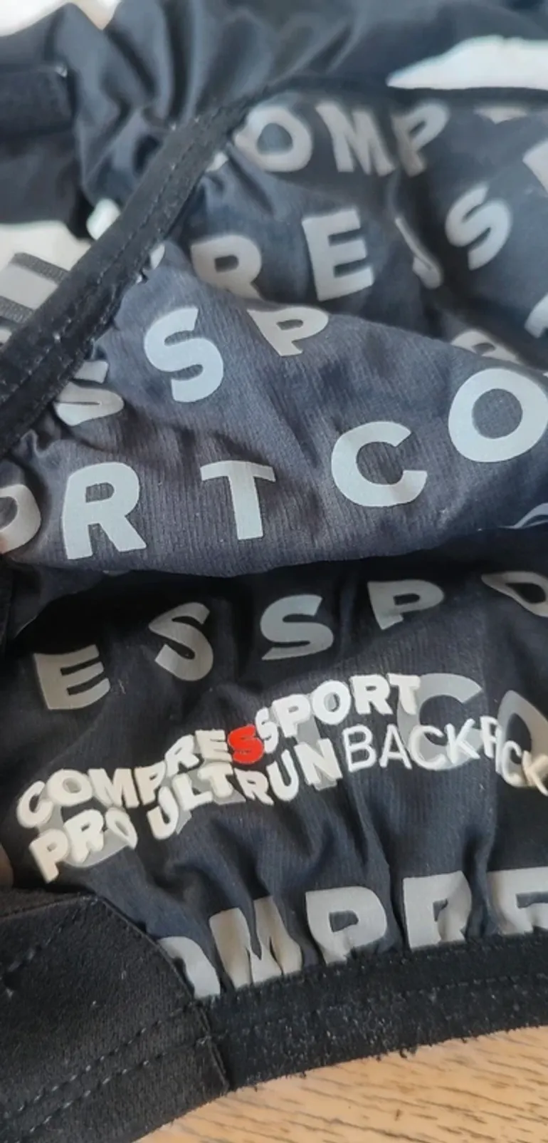 Compressport Trail running vest with 2 flasks bike de segunda mano — imagen 5 de 6