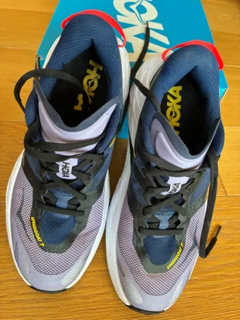 Used Hoka Speedgoat 7 bike — image 8 of 8