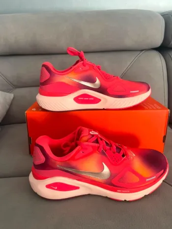 Brugt Nike Structure 26 SE Running Shoes
