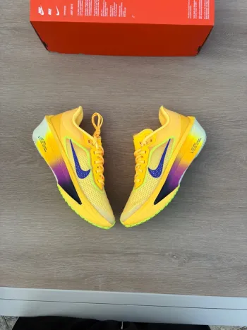 Used Nike Zoom Fly 6 bike — image 2 of 11