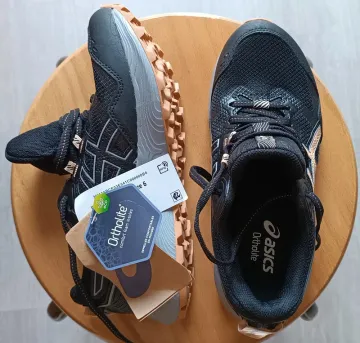 Used Asics Gel-Sonoma 7 Running Shoes