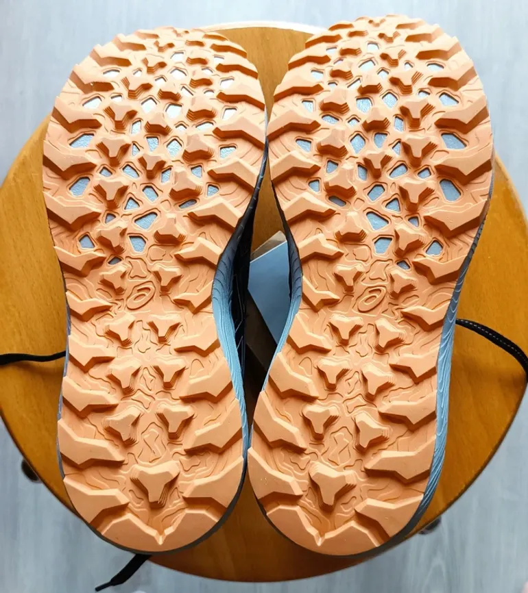 Used Asics Gel-Sonoma 7 bike — image 3 of 4