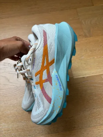 Brugt Asics Trabuco 14 Running Shoes