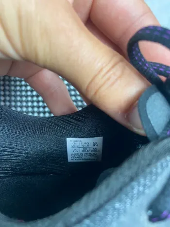 Tweedehands Asics Novablast 3 bike — afbeelding 7 van 7