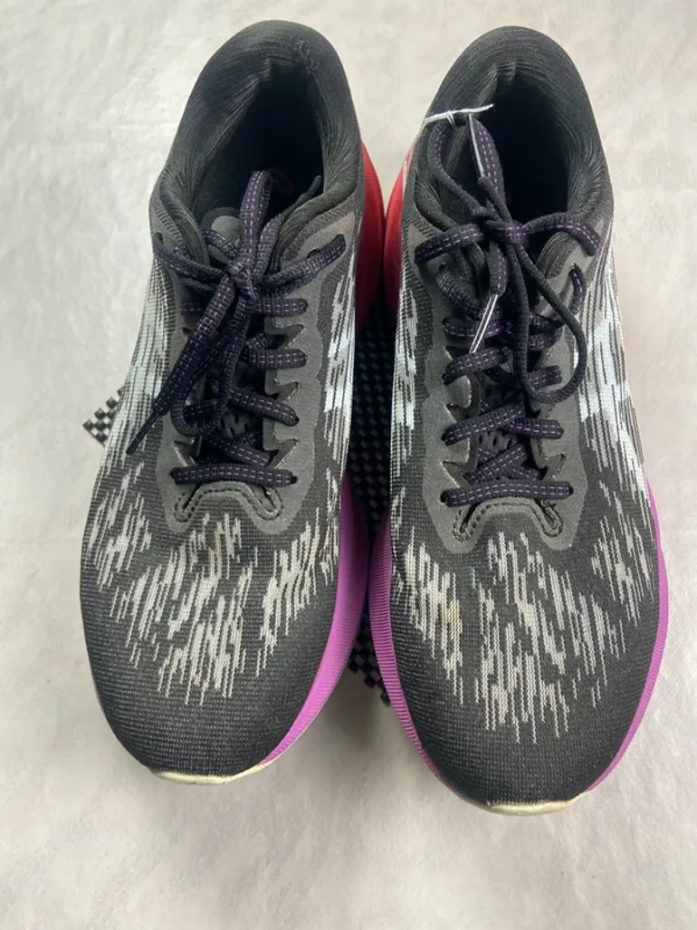 Tweedehands Asics Novablast 3 bike — afbeelding 3 van 7