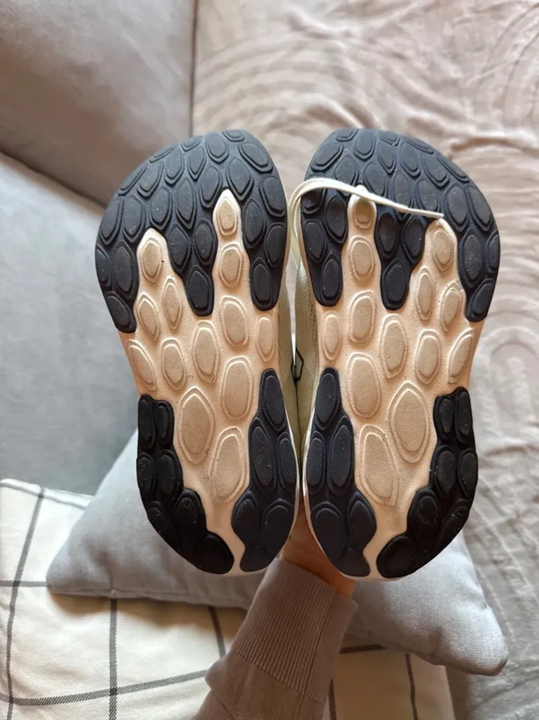 Used New Balance Running Shoes bike — image 2 of 8