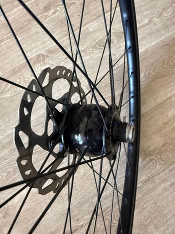 Použité Mavic Wheels with SON deluxe Dynamo Hubs 2023 Wheels