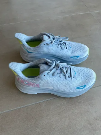 Used Hoka Laufschuhe bike — image 2 of 5