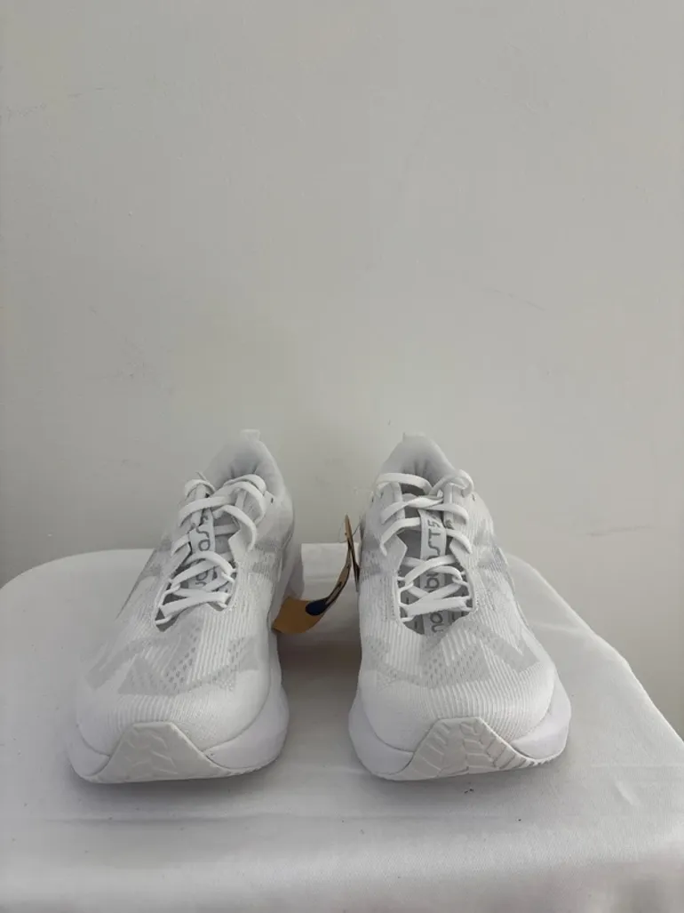 Używany Asics Novablast bike — zdjęcie 3 z 9