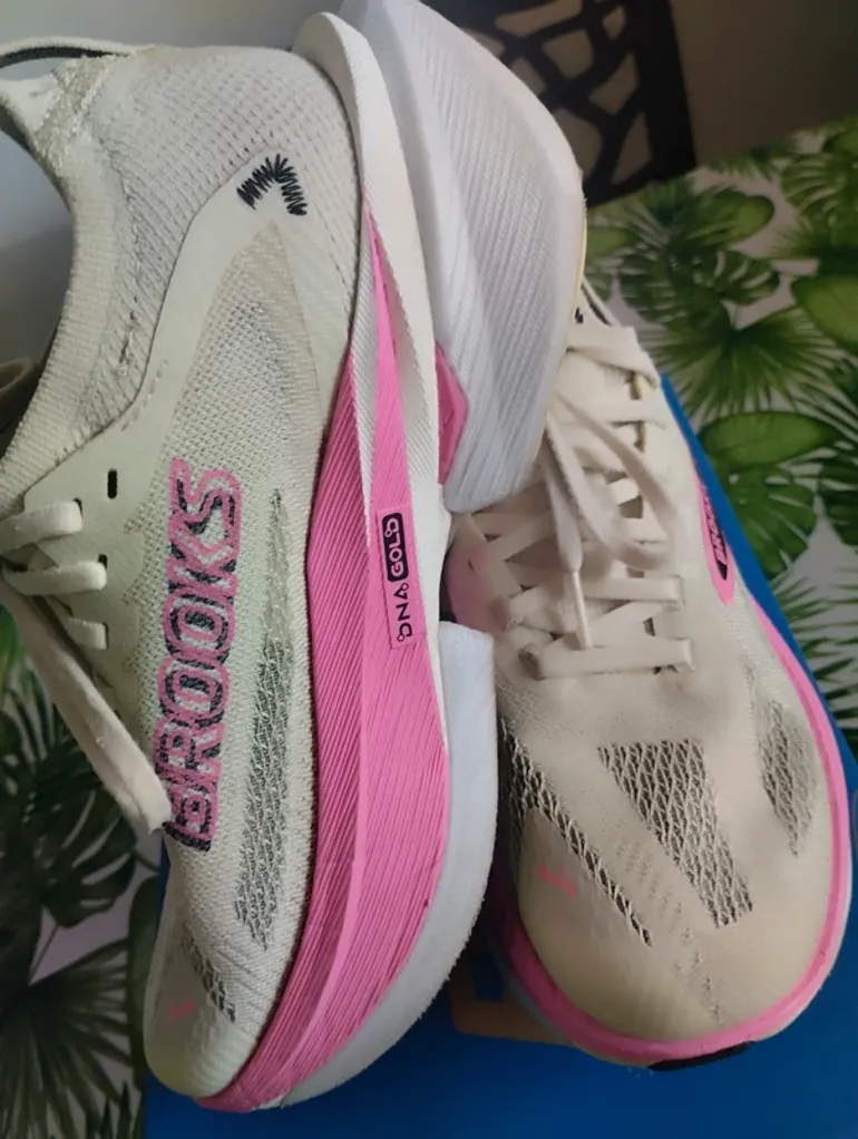 Used Brooks Hyperion Max 3 bike — image 4 of 8