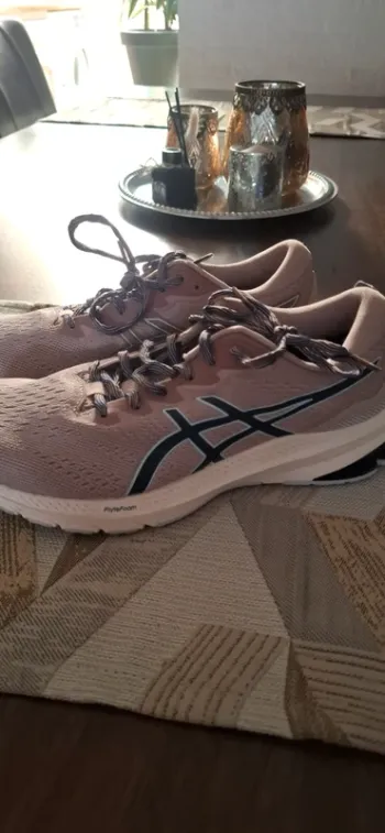 Tweedehands Asics Flytefoam bike — afbeelding 3 van 5