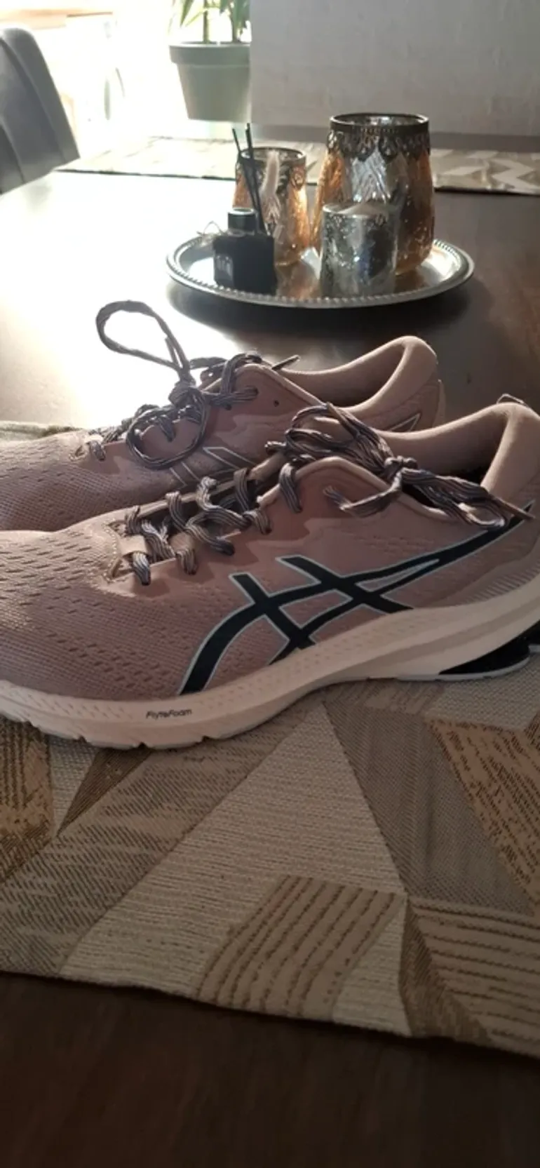 Tweedehands Asics Flytefoam bike — afbeelding 3 van 5