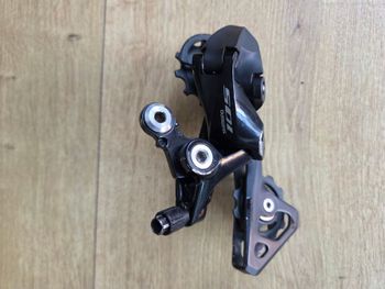 Brugt Shimano 105 RD-R7000 2022 Drivetrain & Pedals