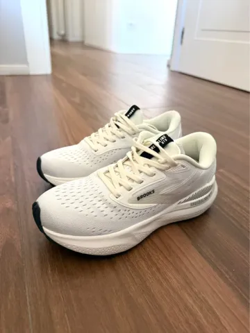Used Brooks Adrenaline GTS 24 Running Shoes