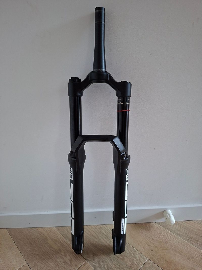 Tweedehands RockShox ZEB Ultimate Charger 3.1 RC2 2025 Fork
