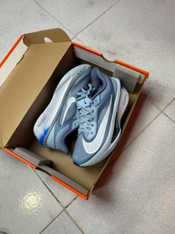 Used Nike Zoom Fly 6 Running Shoes