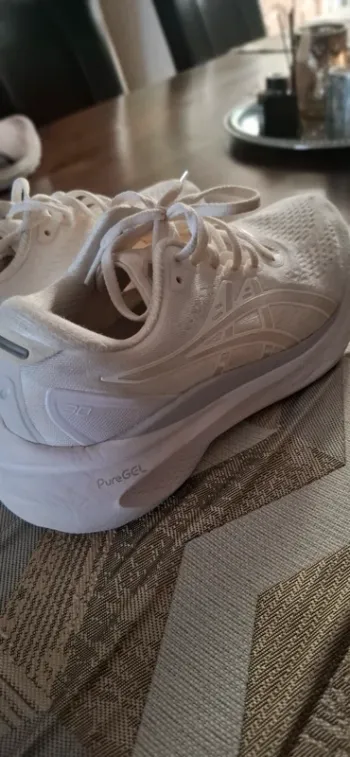 Used Asics 30 Puregel bike — image 3 of 12