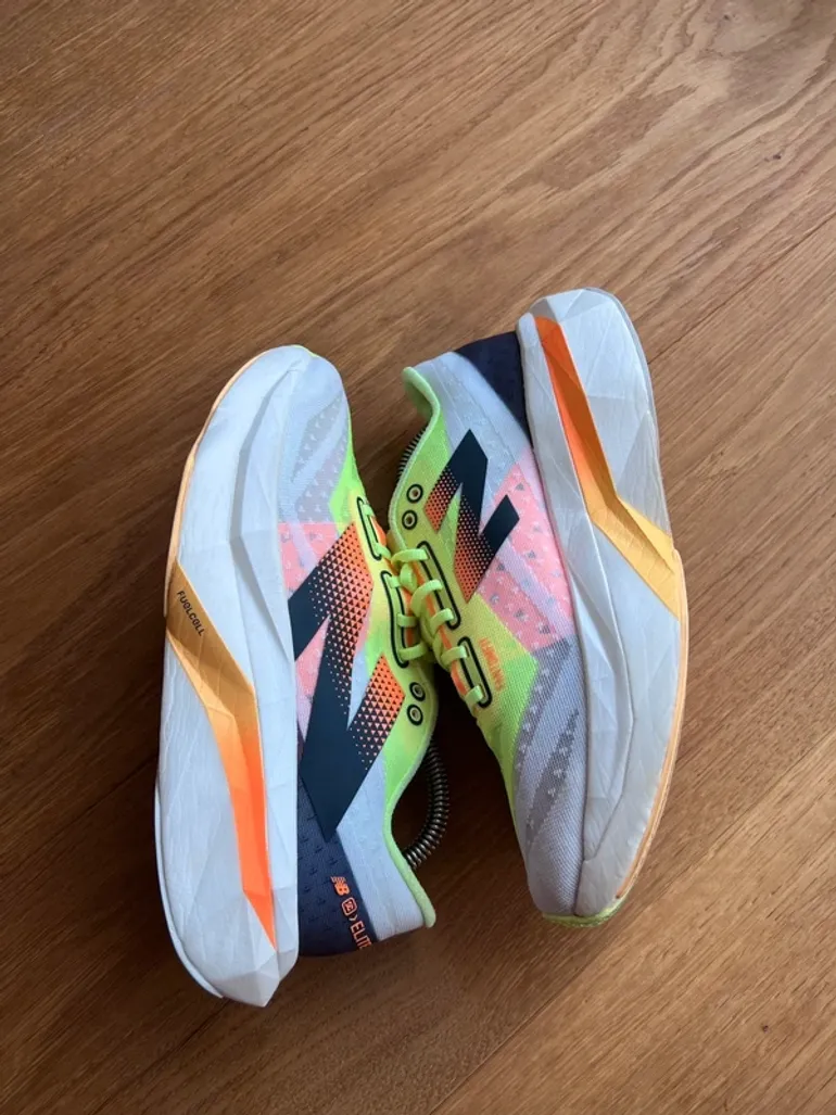 Tweedehands New Balance Fuelcell Supercomp Elite V4 bike — afbeelding 7 van 9
