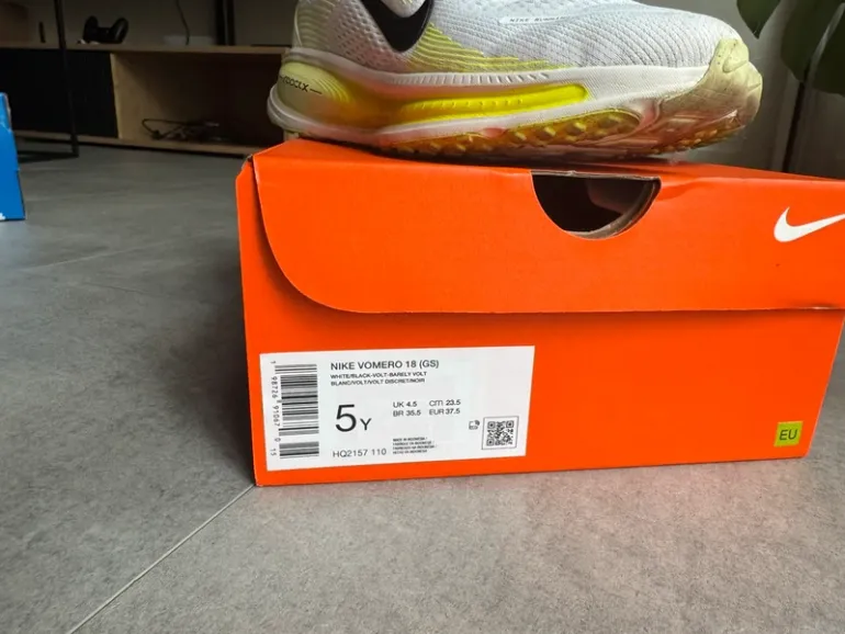 Tweedehands Nike Vomero 18 bike — afbeelding 4 van 4