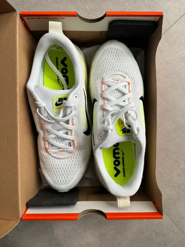 Tweedehands Nike Vomero 18 bike — afbeelding 2 van 4
