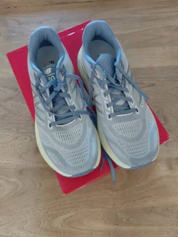 Gebrauchtes New Balance Baskets bike — Bild 1 von 4