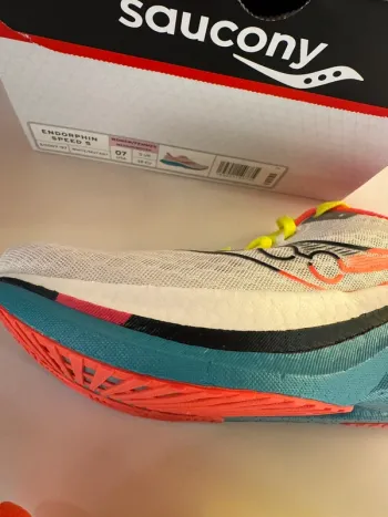 Tweedehands Saucony Endorphin Speed 5 bike — afbeelding 2 van 4
