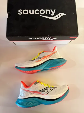 Käytetty Saucony Endorphin Speed 5 Running Shoes