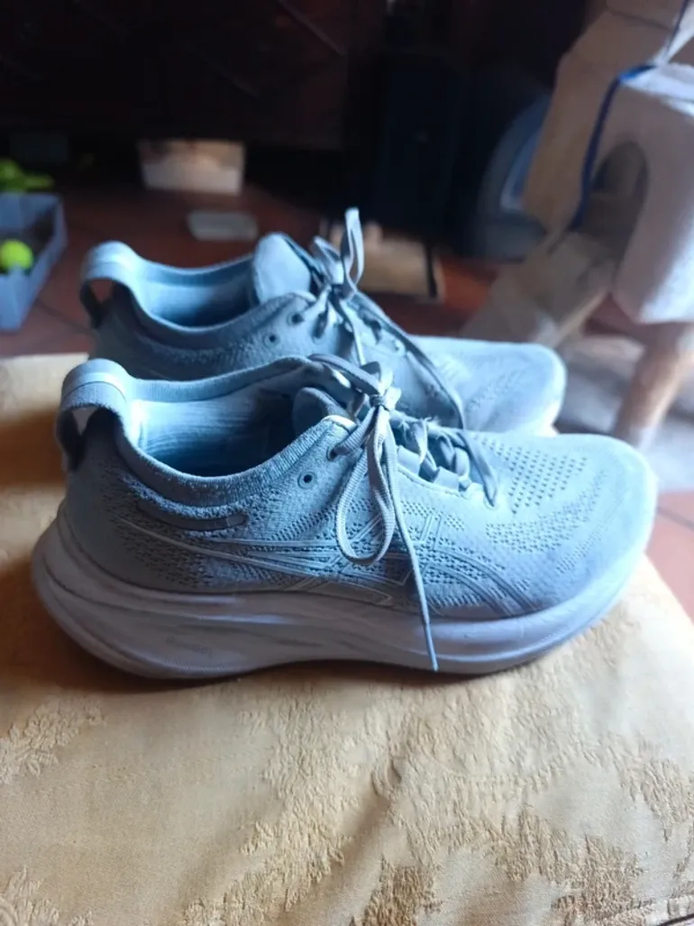 Used Asics Gel-Nimbus 26 bike — image 2 of 8