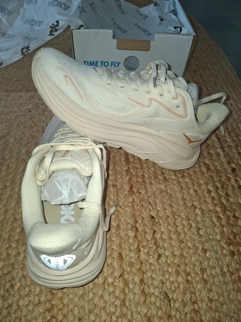Used Hoka Clifton 10 bike — image 2 of 4
