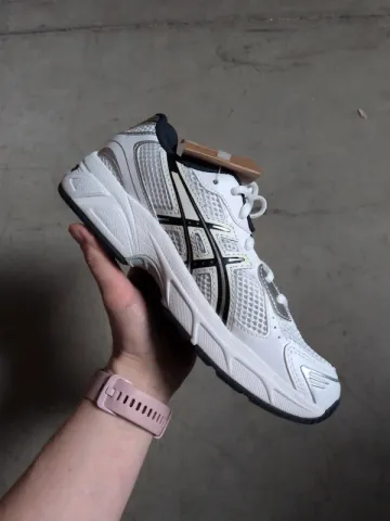 Käytetty White Gel 1130 GS Running Shoes