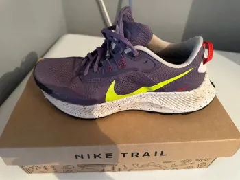 Gebrauchtes Nike Trail Running Shoes