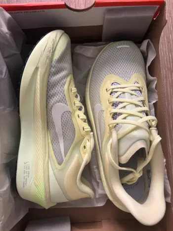 Gebrauchtes Nike W ZoomFly 6 Running Shoes