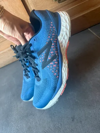 Used New Balance Fresh Foam bike — image 2 of 5