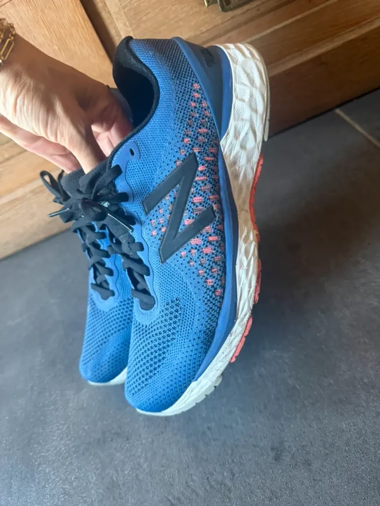Used New Balance Fresh Foam bike — image 2 of 5