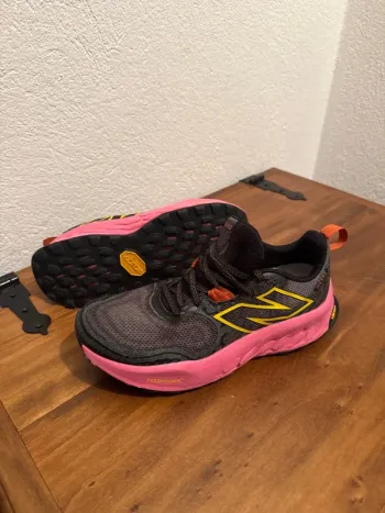 Gebrauchtes New Balance Fresh Foam X Hierro v8 bike — Bild 2 von 5