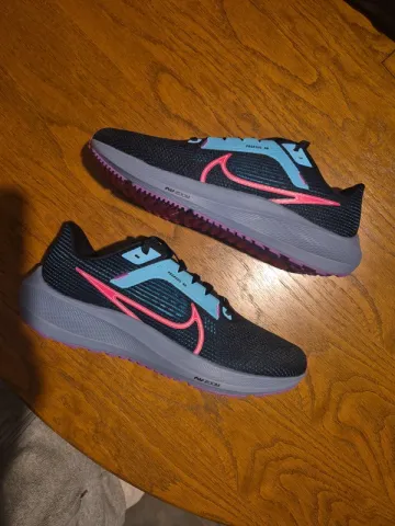 Used Pegasus 40 Running Shoes