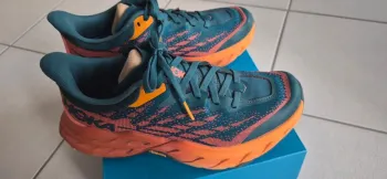 Gebrauchtes Hoka Speedgoat 5 Running Shoes