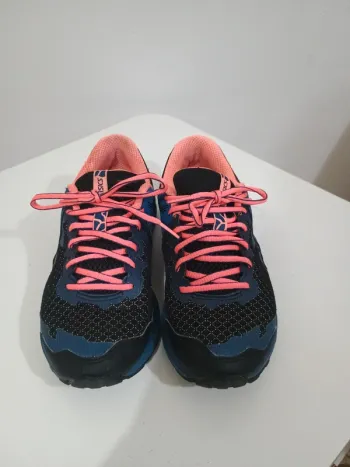 Used Asics Gel Sonoma 4 bike — image 3 of 8