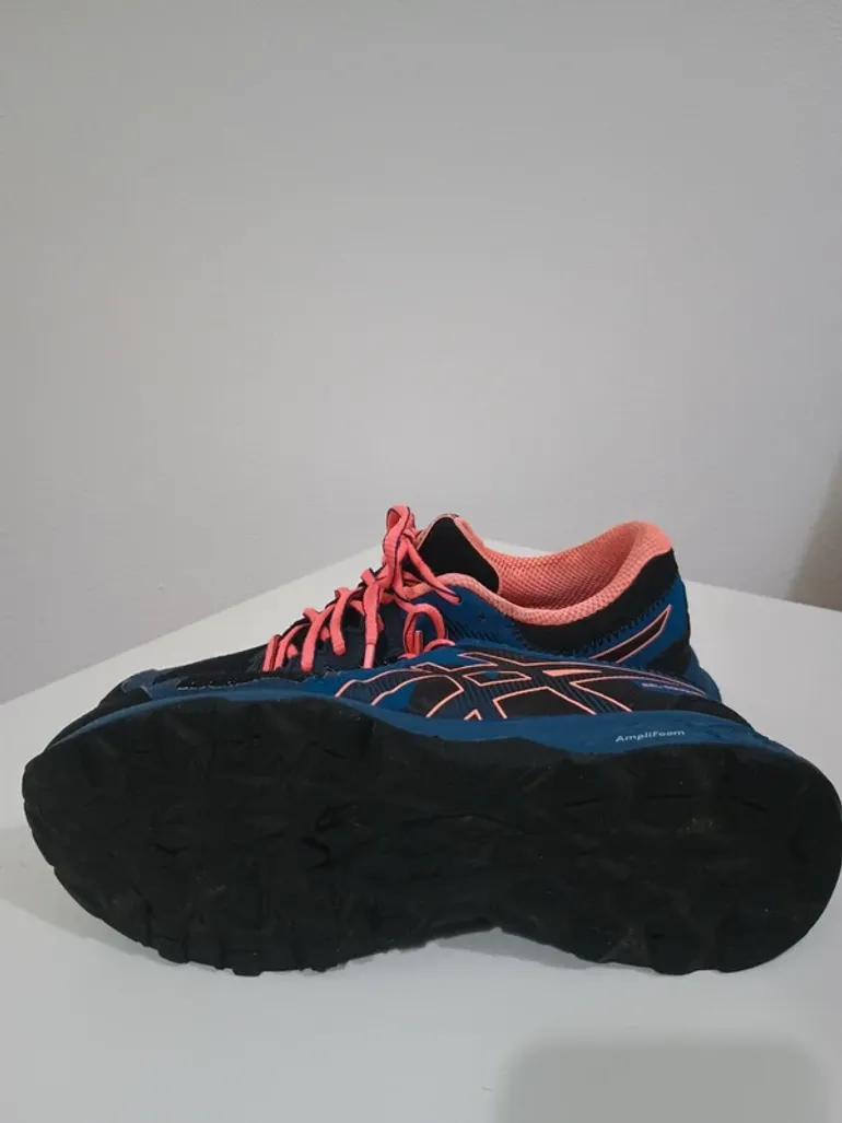 Used Asics Gel Sonoma 4 bike — image 5 of 8