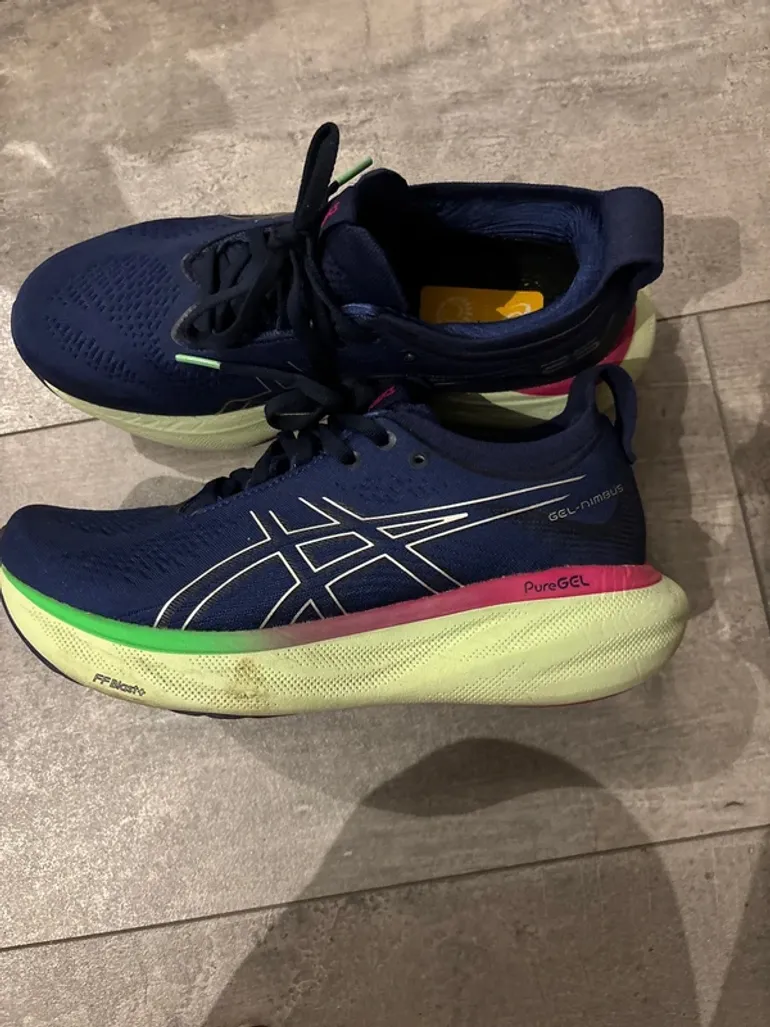 Used Asics Nimbus 25 bike — image 2 of 6
