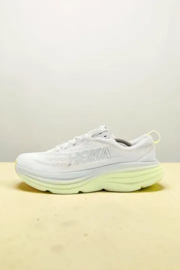 Used Clean W Bondi 8 Running Shoes