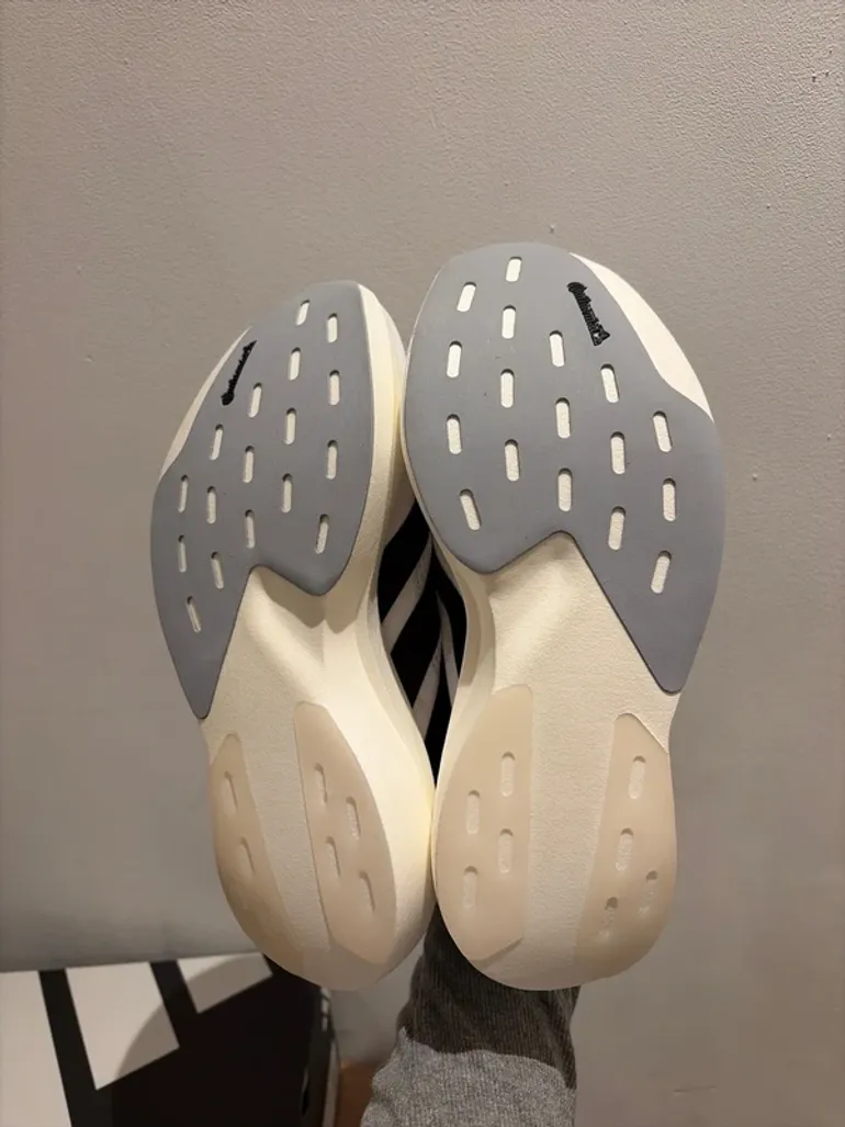 Tweedehands Adidas ADIZERO EVO SL bike — afbeelding 4 van 5
